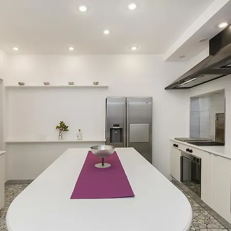 Βίλα Meina Lodge Meina